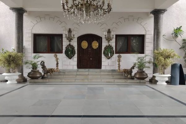 पुलिस के हत्थे चढ़े सरगुजा राजपरिवार का कीमती हाथी चोरी करने वाले नशेड़ी, बताया कितने रुपये में बेची थी मूर्ति