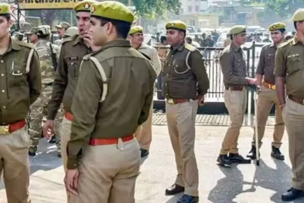 फिरोजाबाद: बेटी को बॉयफ्रेंड के साथ खेत में देख पिता हुआ आग बबूला, ले ली जान… पुलिस को बताई पूरी कहानी