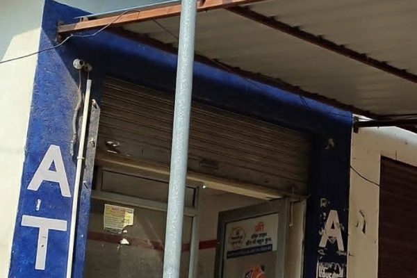 जसवंतनगर ATM पर शातिर ठगों की बड़ी साज़िश नाकाम – नोट निकलने से पहले जाल बिछाया!