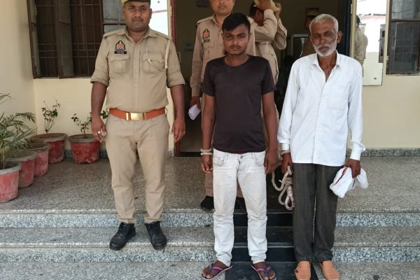 जसवंतनगर में SP की सख्ती! कोर्ट वारंट और आर्म्स एक्ट में दो गिरफ्तार