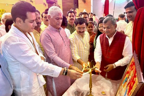 सहारनपुर गुघाल मेले में ‘एक शाम पूर्वांचल के नाम’, चंदन तिवारी के गीतों ने बांधा समा