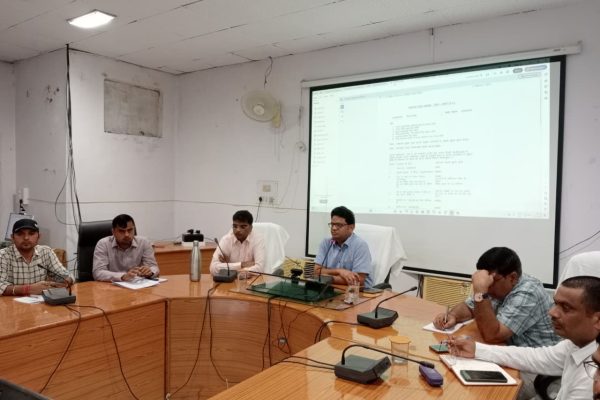 सीधी: समय-सीमा बैठक में कलेक्टर का सख्त निर्देश, शिकायतों में लापरवाही पर अफसरों पर गिरेगी गाज