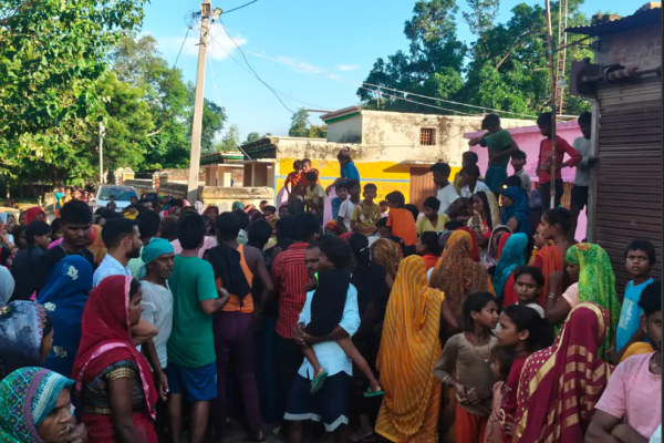 चक्की के पट्टे में फंसी बुजुर्ग महिला की साड़ी, मौके पर ही हुई दर्दनाक मौत